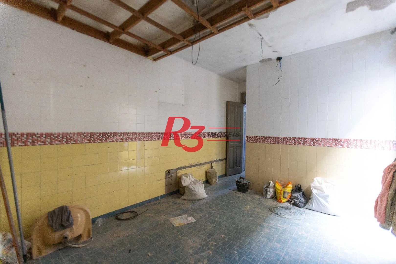 Loja para alugar, 275 m² por R$ 5.380,00/mês - Vila Mathias - Santos/SP