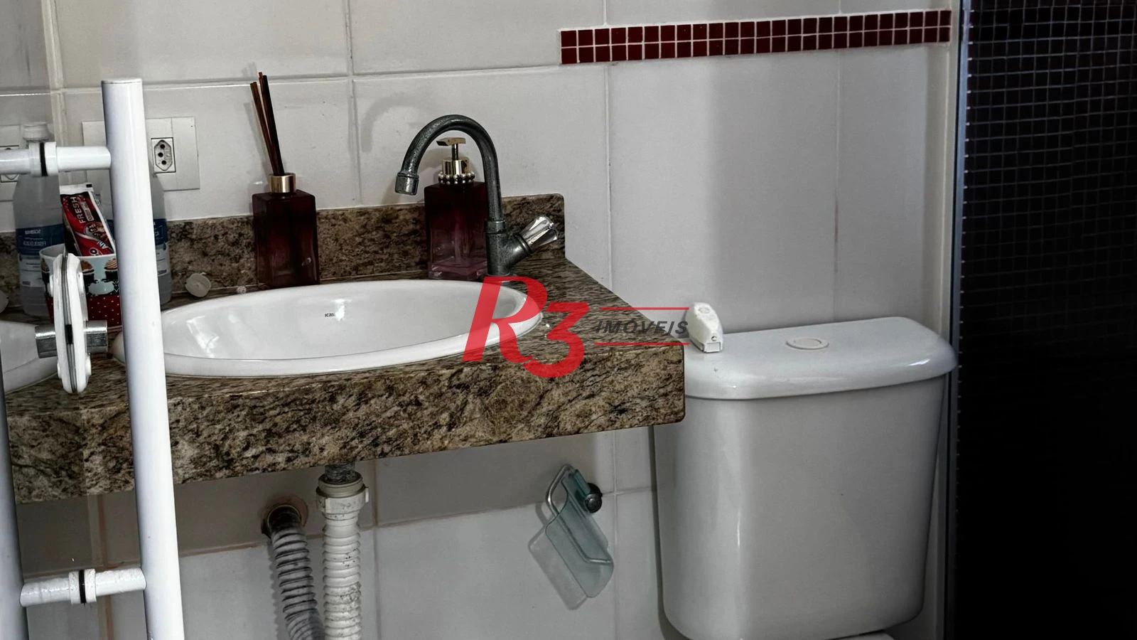 Casa com 2 dormitórios à venda, 138 m² por R$ 695.000,00 - Jardim Imperador - Praia Grande/SP