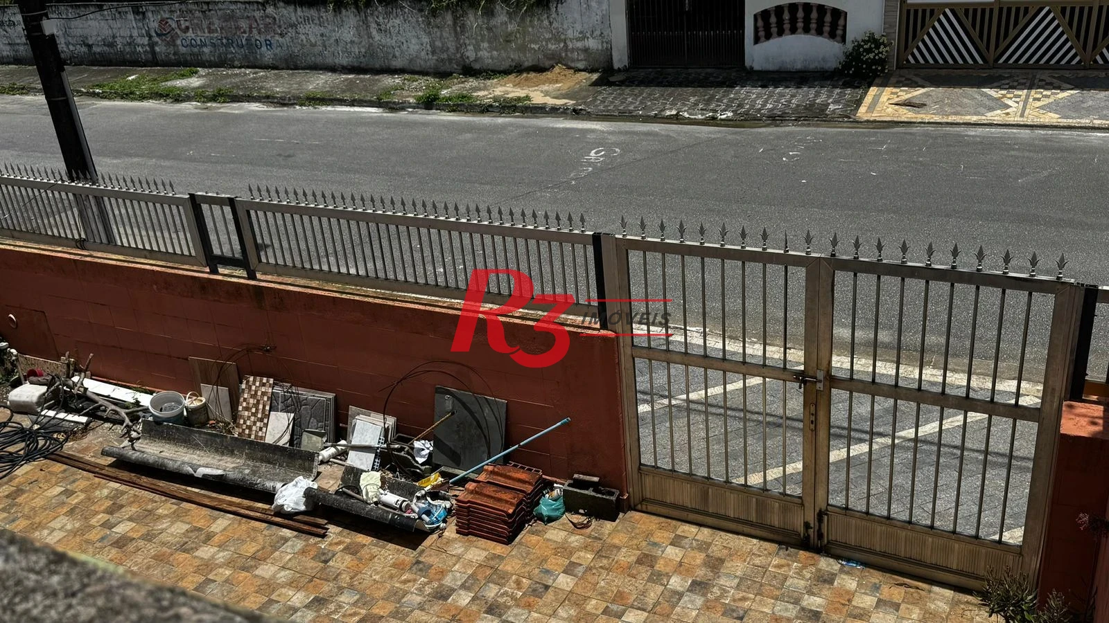 Casa com 2 dormitórios à venda, 138 m² por R$ 695.000,00 - Jardim Imperador - Praia Grande/SP