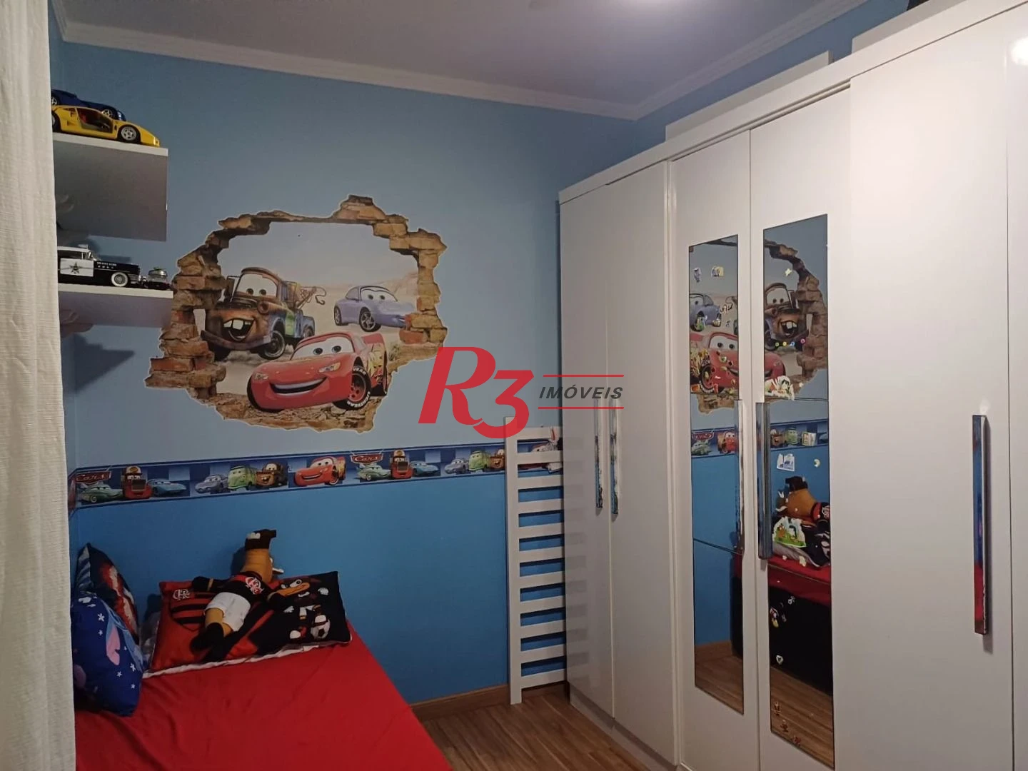 Apartamento com 3 dormitórios à venda, 69 m² por R$ 455.800,00 - Areia Branca - Santos/SP