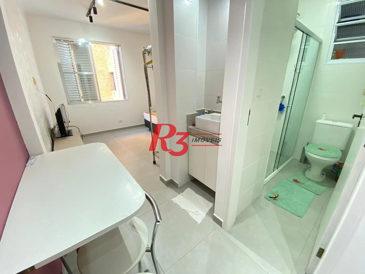 Kitnet com 1 dormitório, 38 m² - venda por R$ 300.000,00 ou aluguel por R$ 3.000,00/mês - Centro - São Vicente/SP