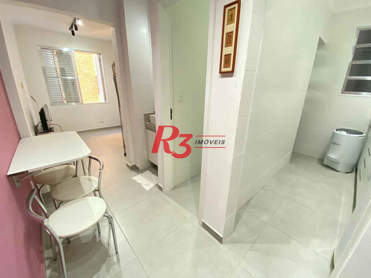 Kitnet com 1 dormitório, 38 m² - venda por R$ 300.000,00 ou aluguel por R$ 3.000,00/mês - Centro - São Vicente/SP