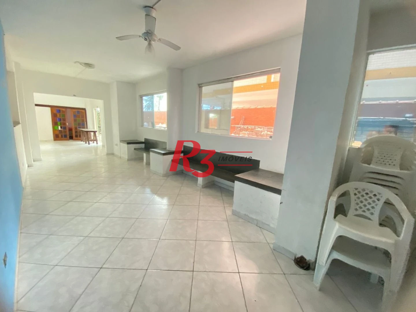 Kitnet com 1 dormitório, 38 m² - venda por R$ 300.000,00 ou aluguel por R$ 3.000,00/mês - Centro - São Vicente/SP