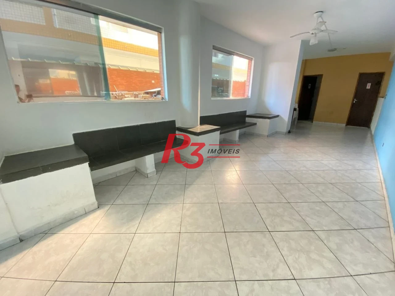 Kitnet com 1 dormitório, 38 m² - venda por R$ 300.000,00 ou aluguel por R$ 3.000,00/mês - Centro - São Vicente/SP