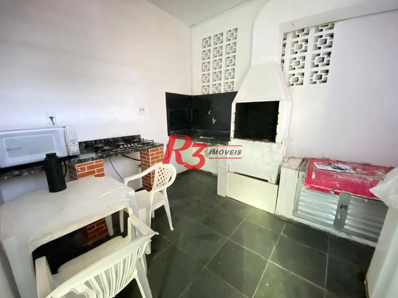 Kitnet com 1 dormitório, 38 m² - venda por R$ 300.000,00 ou aluguel por R$ 3.000,00/mês - Centro - São Vicente/SP