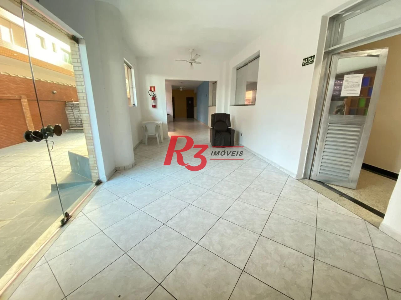 Kitnet com 1 dormitório, 38 m² - venda por R$ 300.000,00 ou aluguel por R$ 3.000,00/mês - Centro - São Vicente/SP