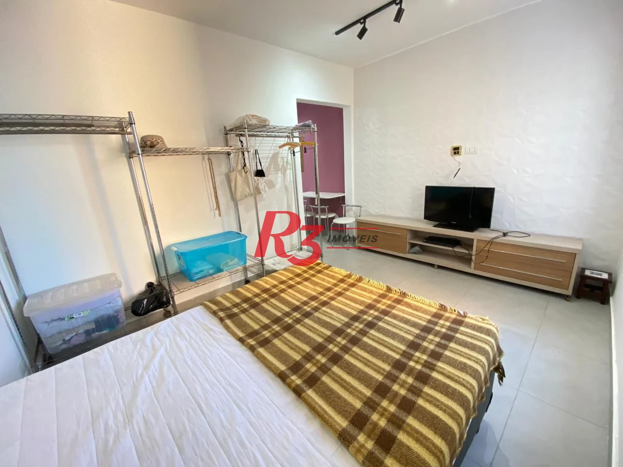 Kitnet com 1 dormitório, 38 m² - venda por R$ 300.000,00 ou aluguel por R$ 3.000,00/mês - Centro - São Vicente/SP
