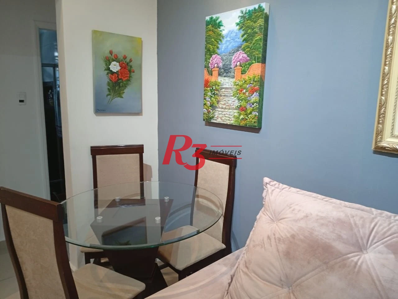 Apartamento com 2 dormitórios à venda, 68 m² por R$ 426.000,00 - Gonzaga - Santos/SP