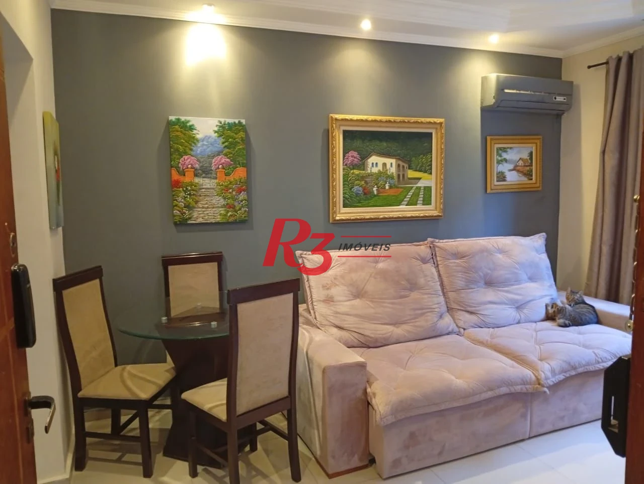 Apartamento com 2 dormitórios à venda, 68 m² por R$ 426.000,00 - Gonzaga - Santos/SP