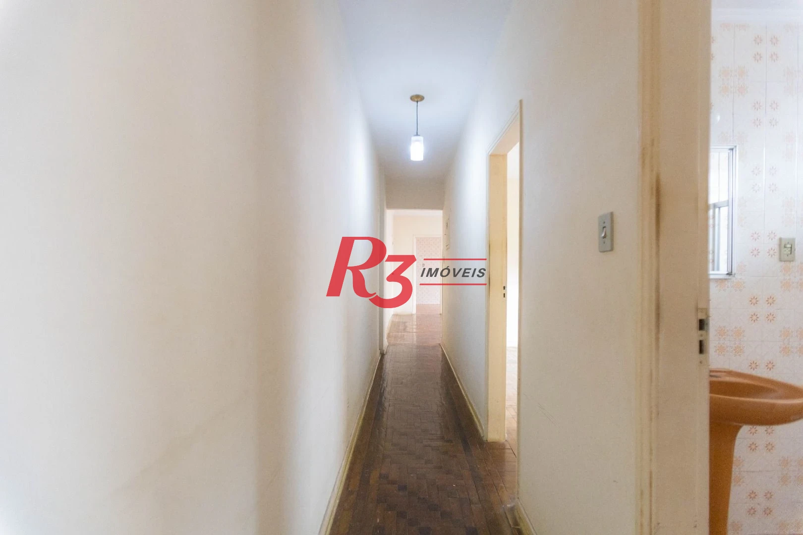 Apartamento com 2 dormitórios à venda, 91 m² por R$ 620.000,00 - Gonzaga - Santos/SP