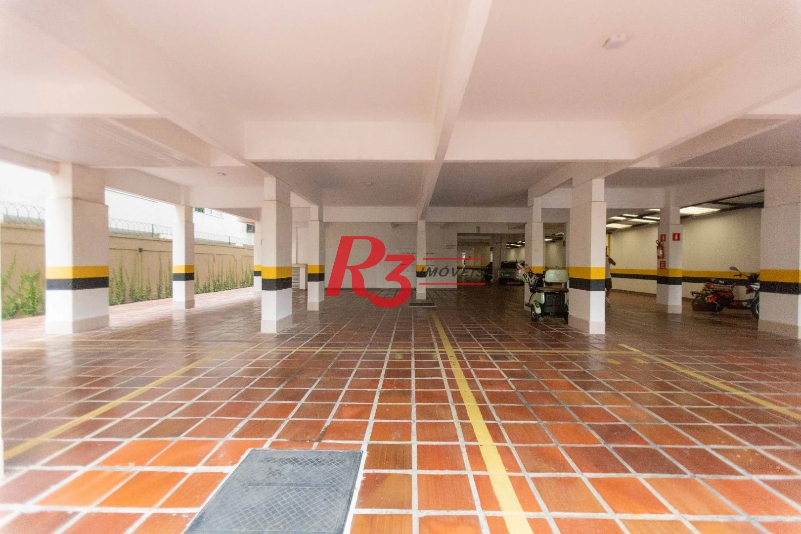 Apartamento com 2 dormitórios à venda, 91 m² por R$ 620.000,00 - Gonzaga - Santos/SP