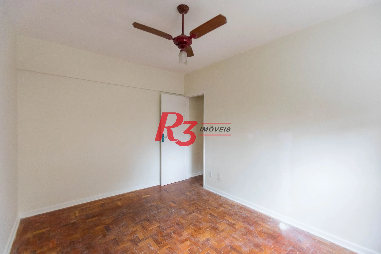 Apartamento com 2 dormitórios à venda, 91 m² por R$ 650.000,00 - Gonzaga - Santos/SP