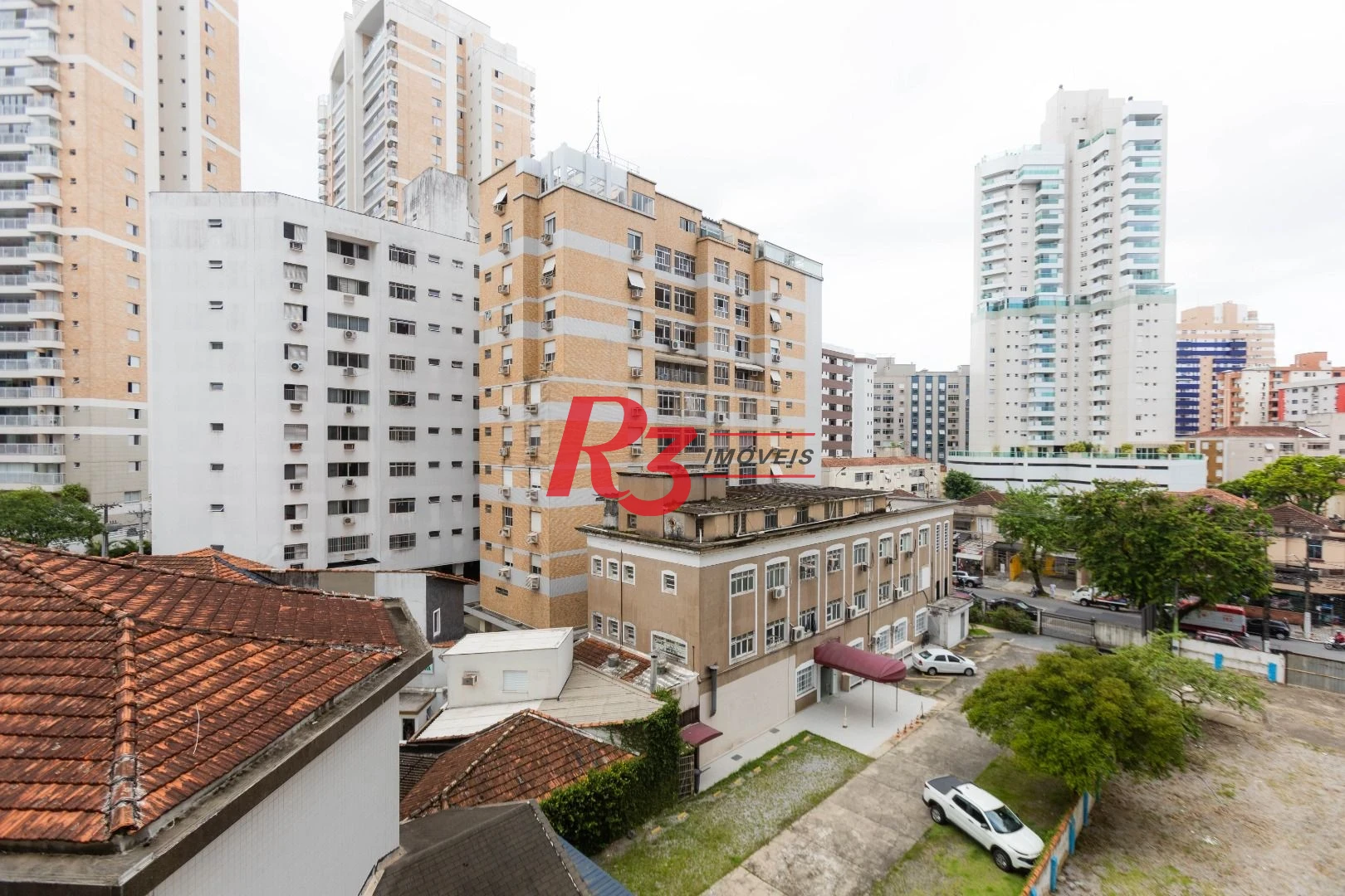 Apartamento com 2 dormitórios à venda, 91 m² por R$ 650.000,00 - Gonzaga - Santos/SP