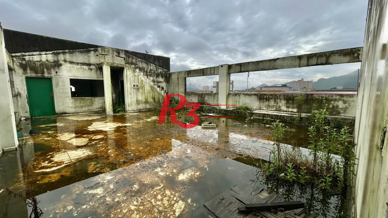 Prédio, 1300 m² - venda por R$ 5.000.000,00 ou aluguel por R$ 61.000,00/mês - Vila Cascatinha - São Vicente/SP