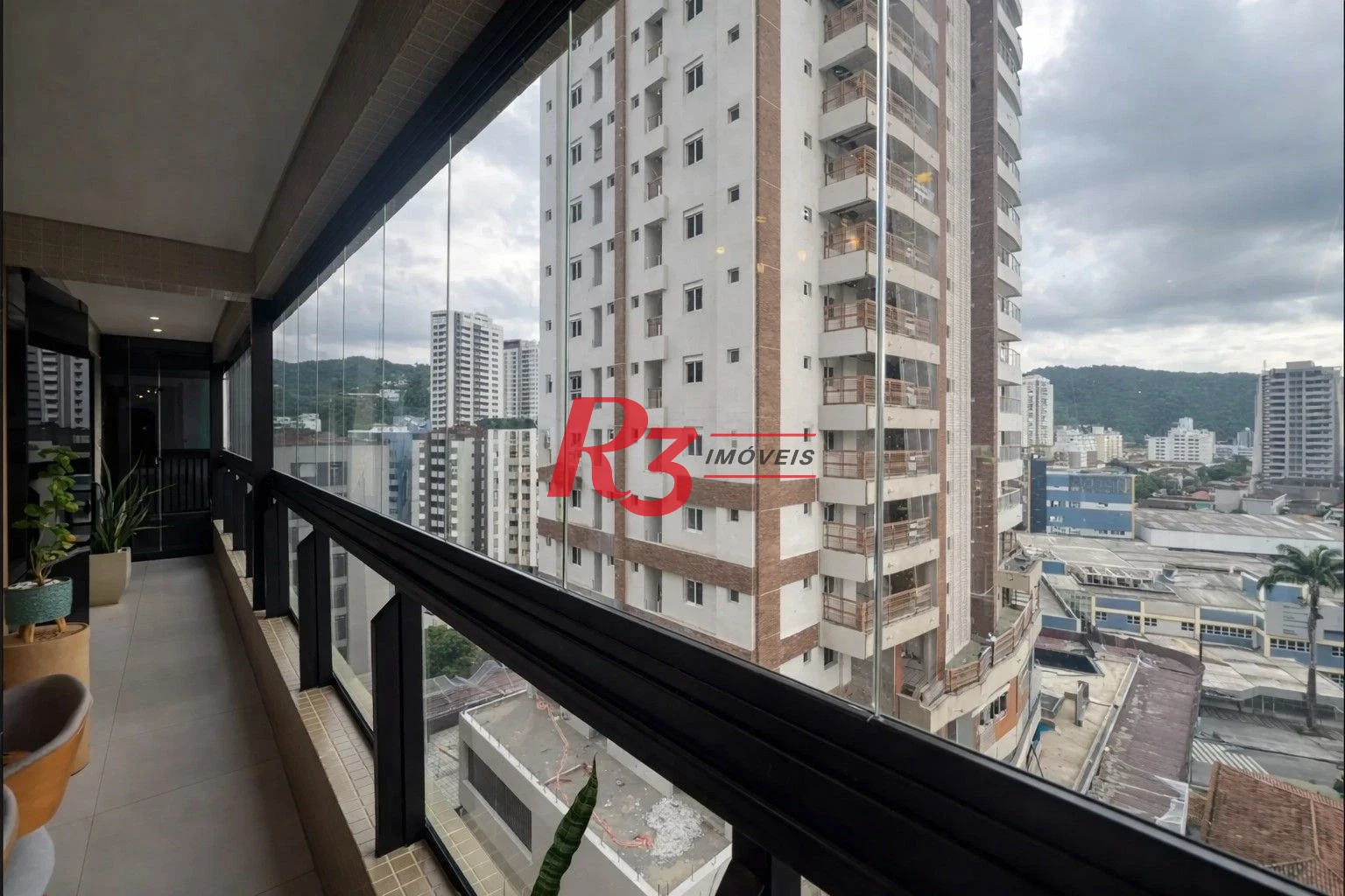 Apartamento com 2 dormitórios à venda, 75 m² por R$ 1.140.000,00 - José Menino - Santos/SP