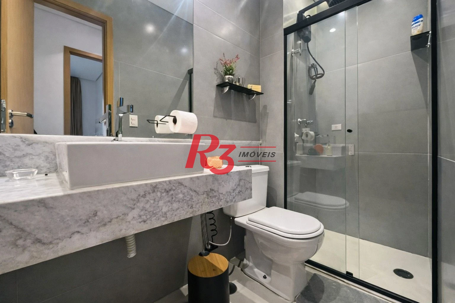 Apartamento com 2 dormitórios à venda, 75 m² por R$ 1.140.000,00 - José Menino - Santos/SP