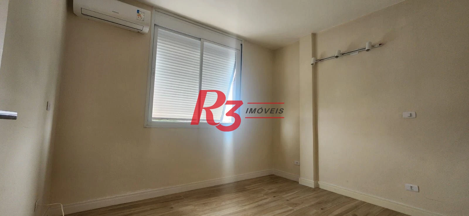 Apartamento com 3 dormitórios à venda, 172 m² por R$ 960.000,00 - Embaré - Santos/SP