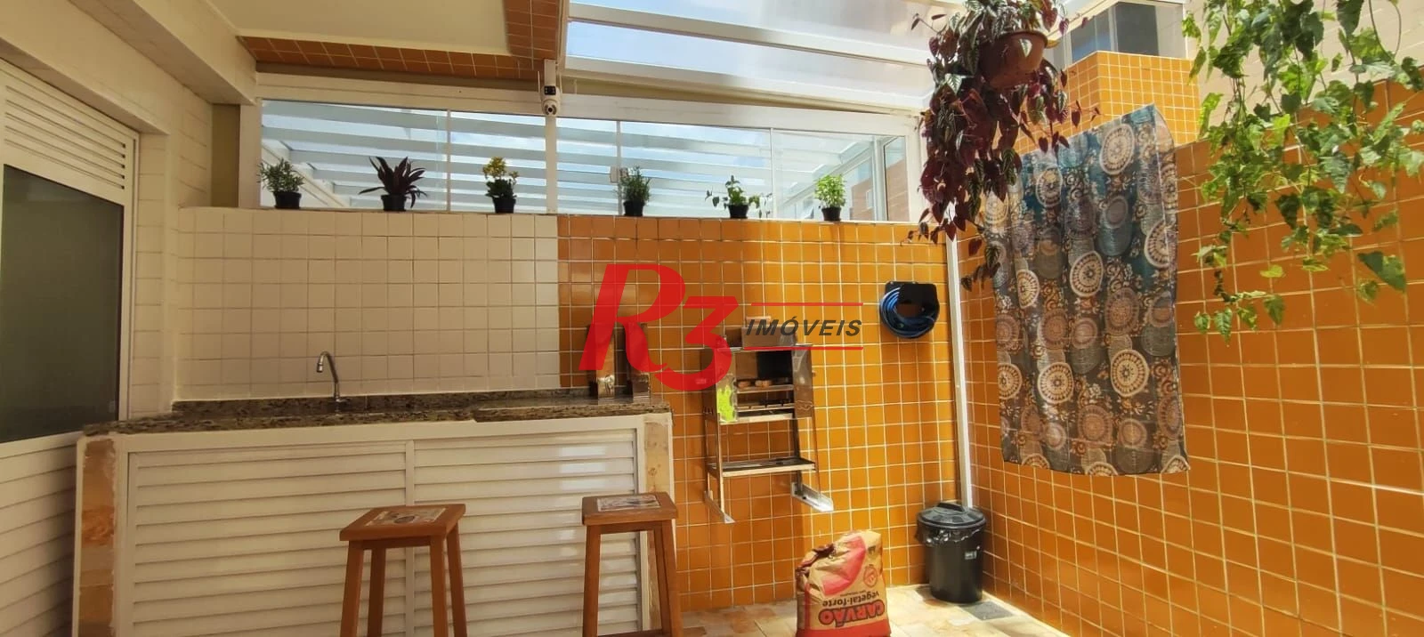 Apartamento Garden com 2 dormitórios à venda, 75 m² por R$ 692.000,00 - Boqueirão - Praia Grande/SP