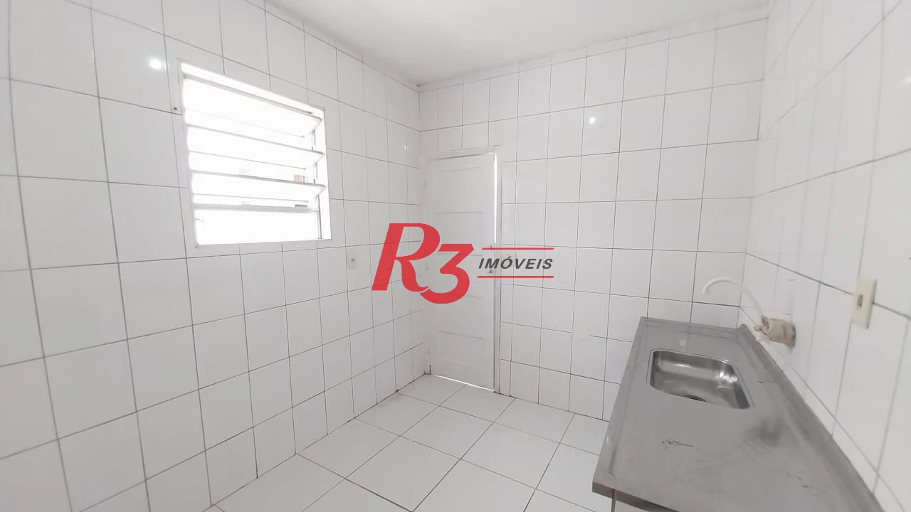 Apartamento com 2 dormitórios à venda, 75 m² por R$ 402.000,00 - Gonzaga - Santos/SP