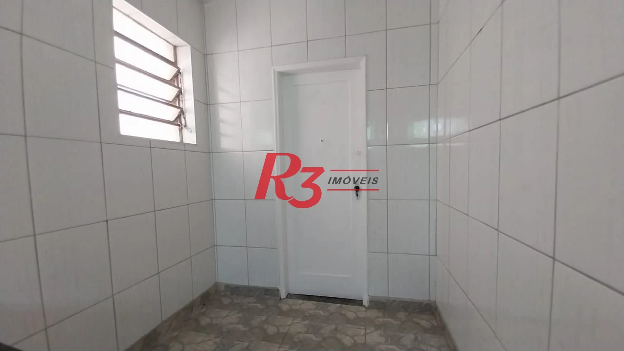 Apartamento com 2 dormitórios à venda, 75 m² por R$ 402.000,00 - Gonzaga - Santos/SP