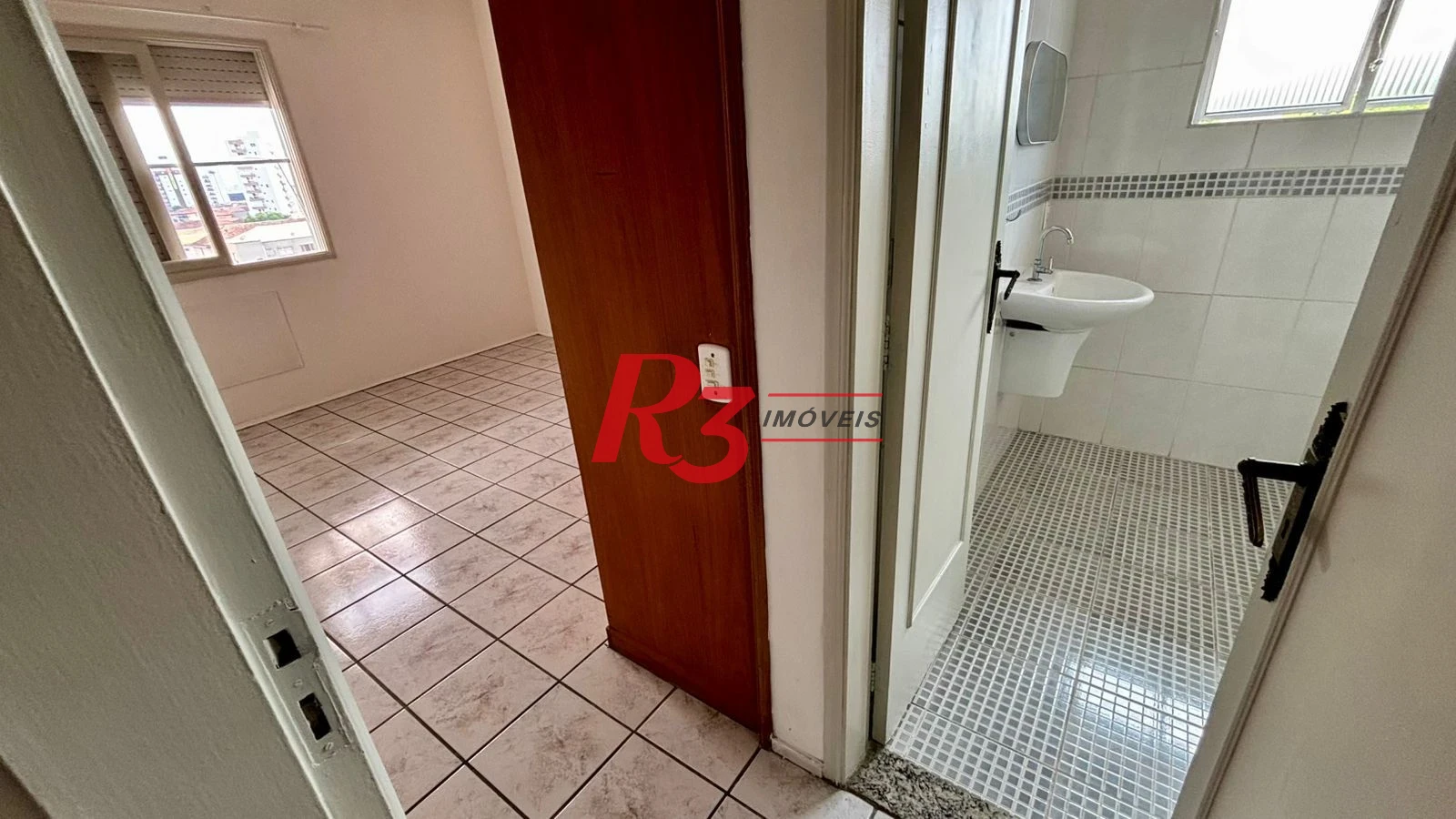 Apartamento com 2 dormitórios à venda, 116 m² por R$ 580.000,00 - Boqueirão - Santos/SP