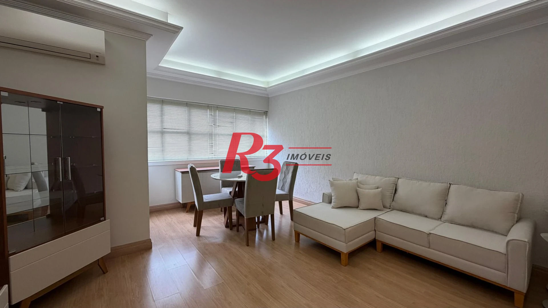 Apartamento com 2 dormitórios à venda, 70 m² por R$ 730.000,00 - Gonzaga - Santos/SP