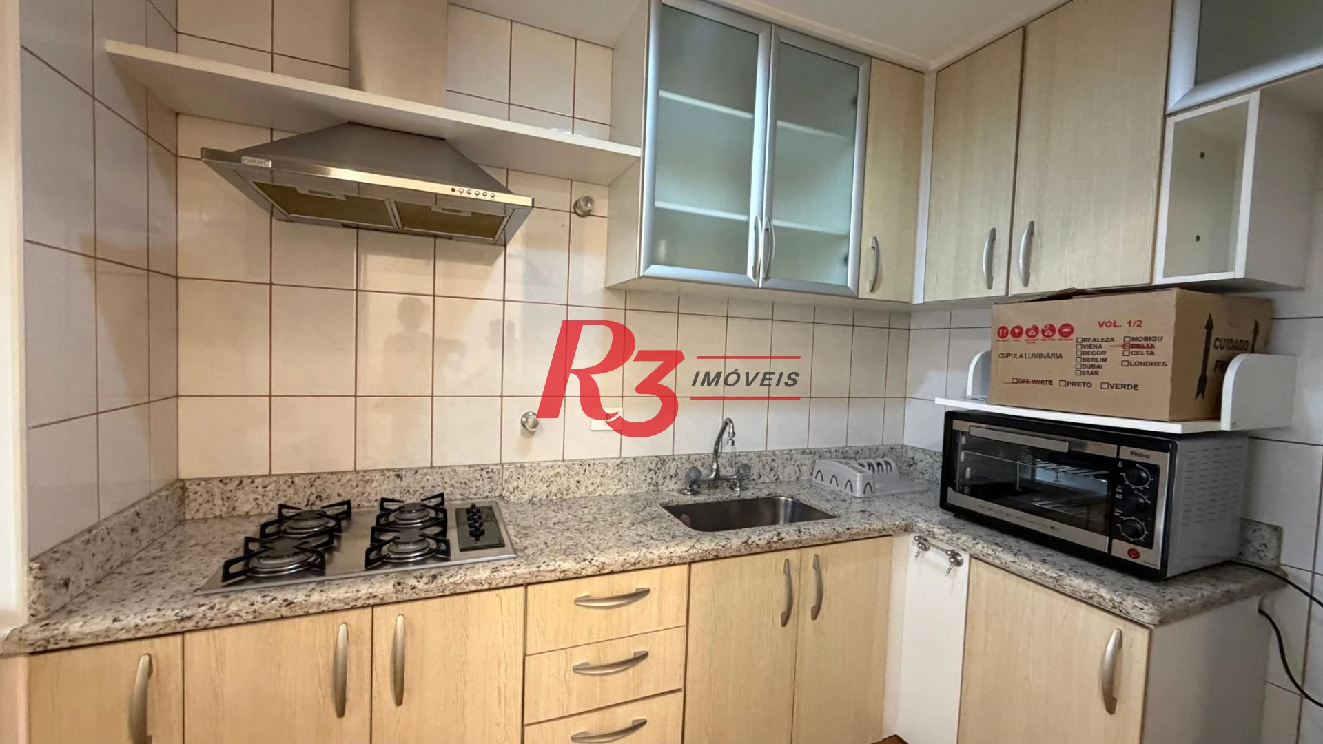 Apartamento com 2 dormitórios à venda, 70 m² por R$ 730.000,00 - Gonzaga - Santos/SP