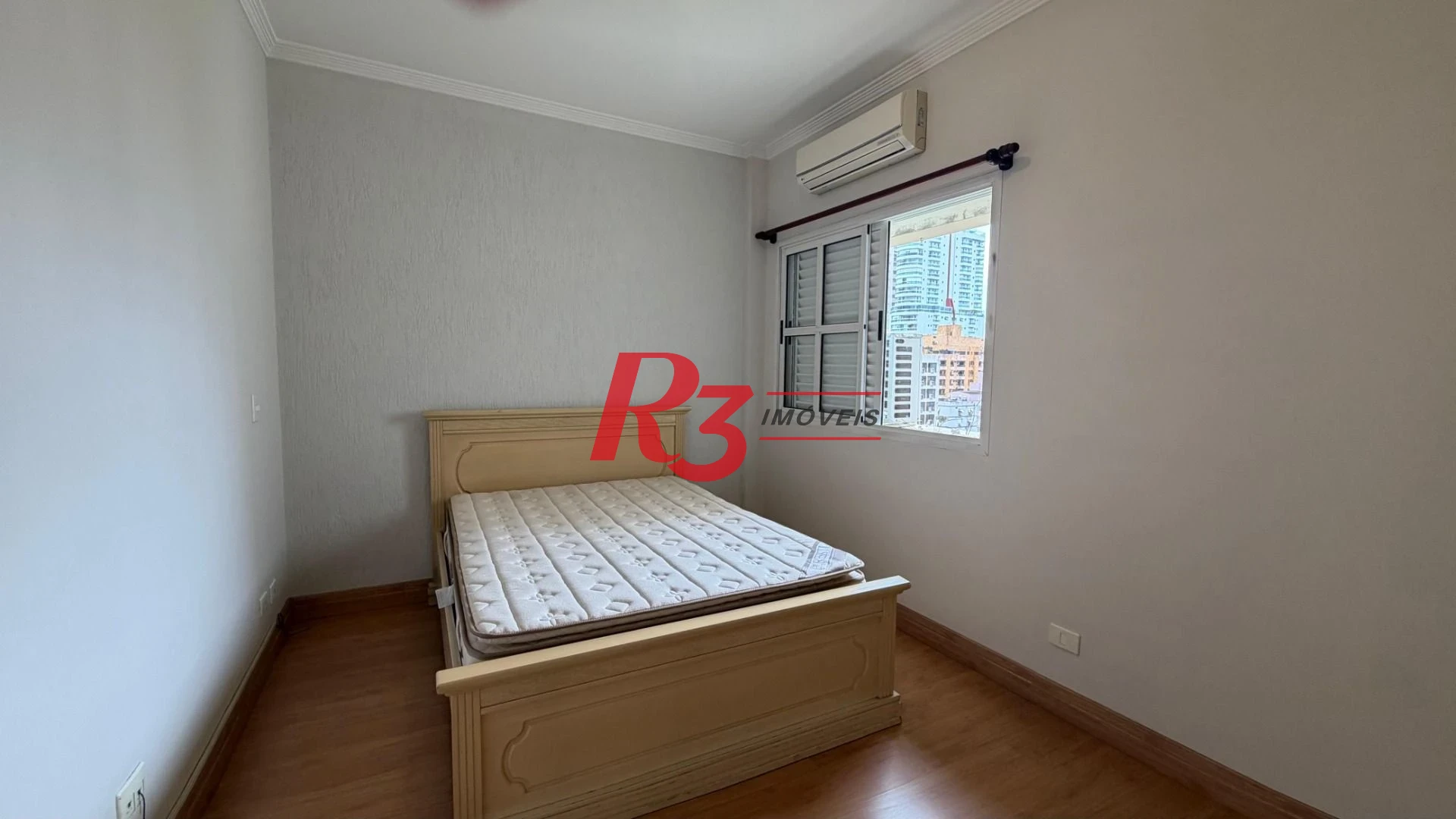 Apartamento com 2 dormitórios à venda, 70 m² por R$ 730.000,00 - Gonzaga - Santos/SP
