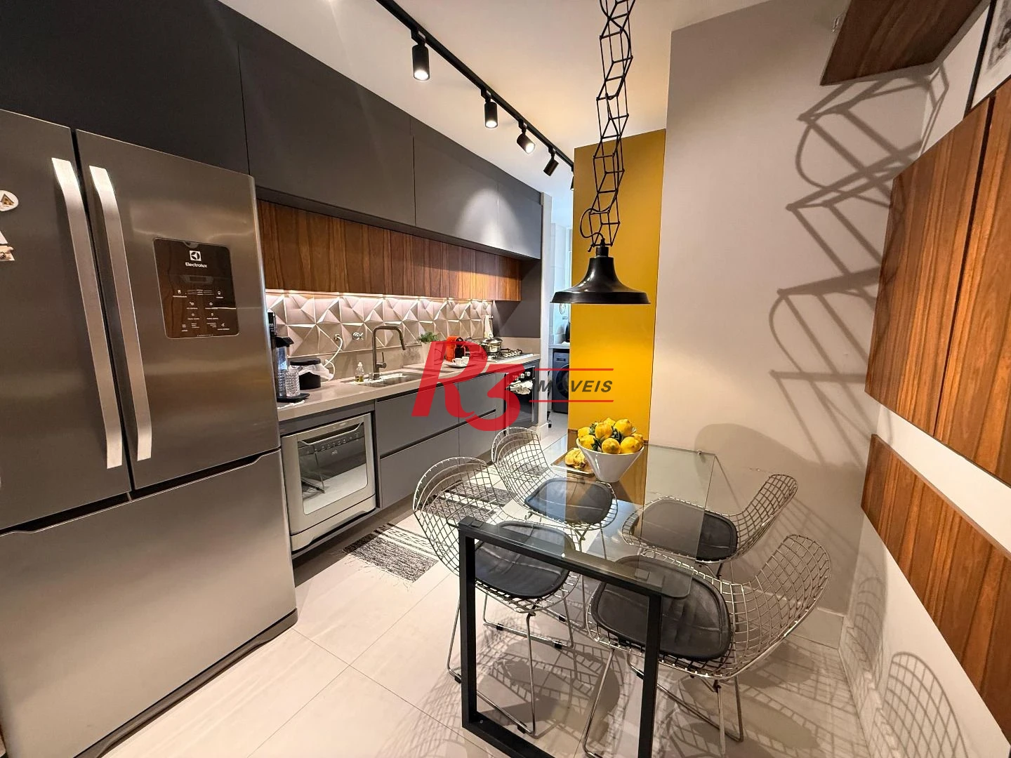 Apartamento com 2 dormitórios à venda, 114 m² por R$ 1.915.000,00 - Pompéia - Santos/SP