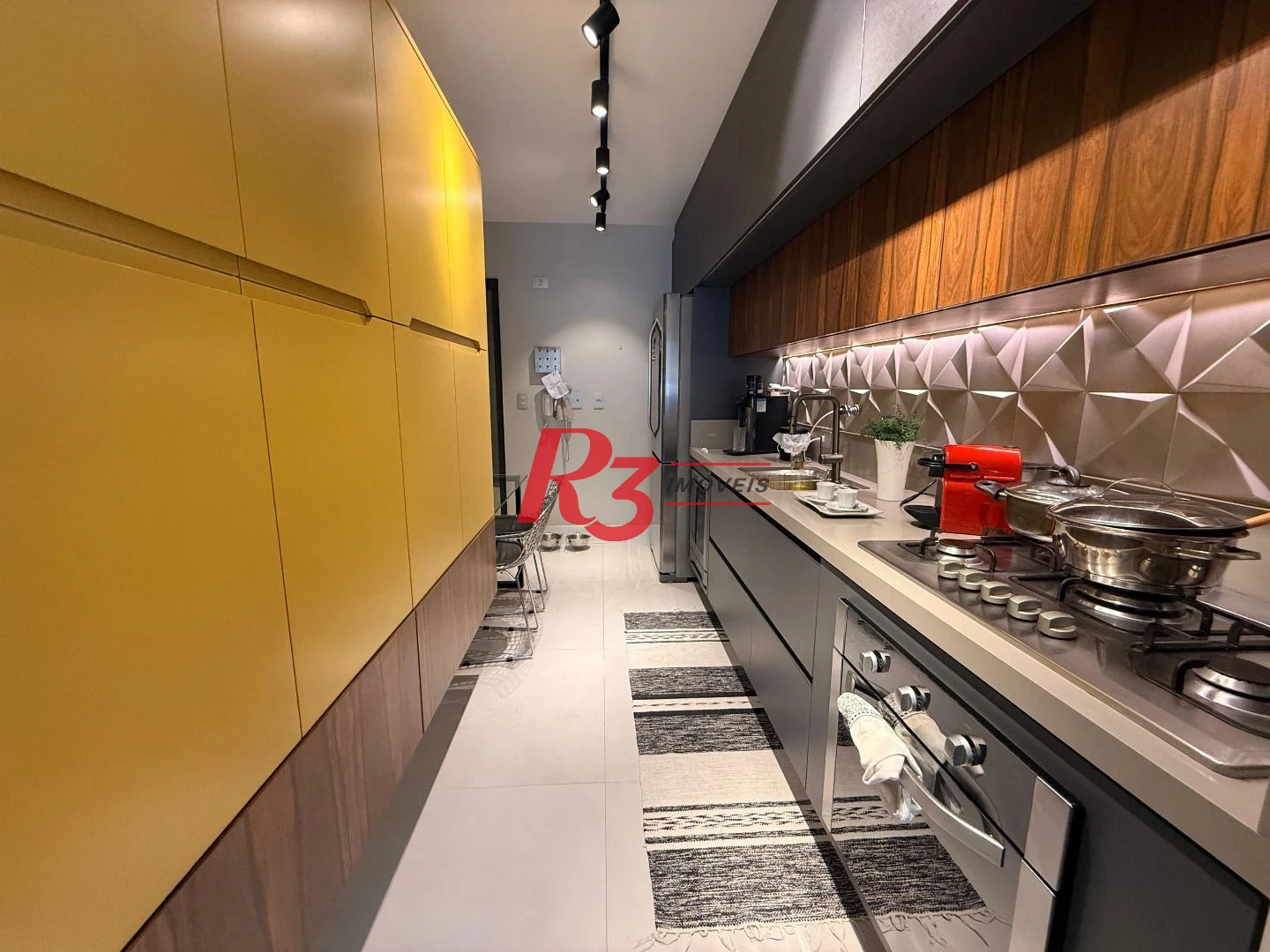Apartamento com 2 dormitórios à venda, 114 m² por R$ 1.915.000,00 - Pompéia - Santos/SP