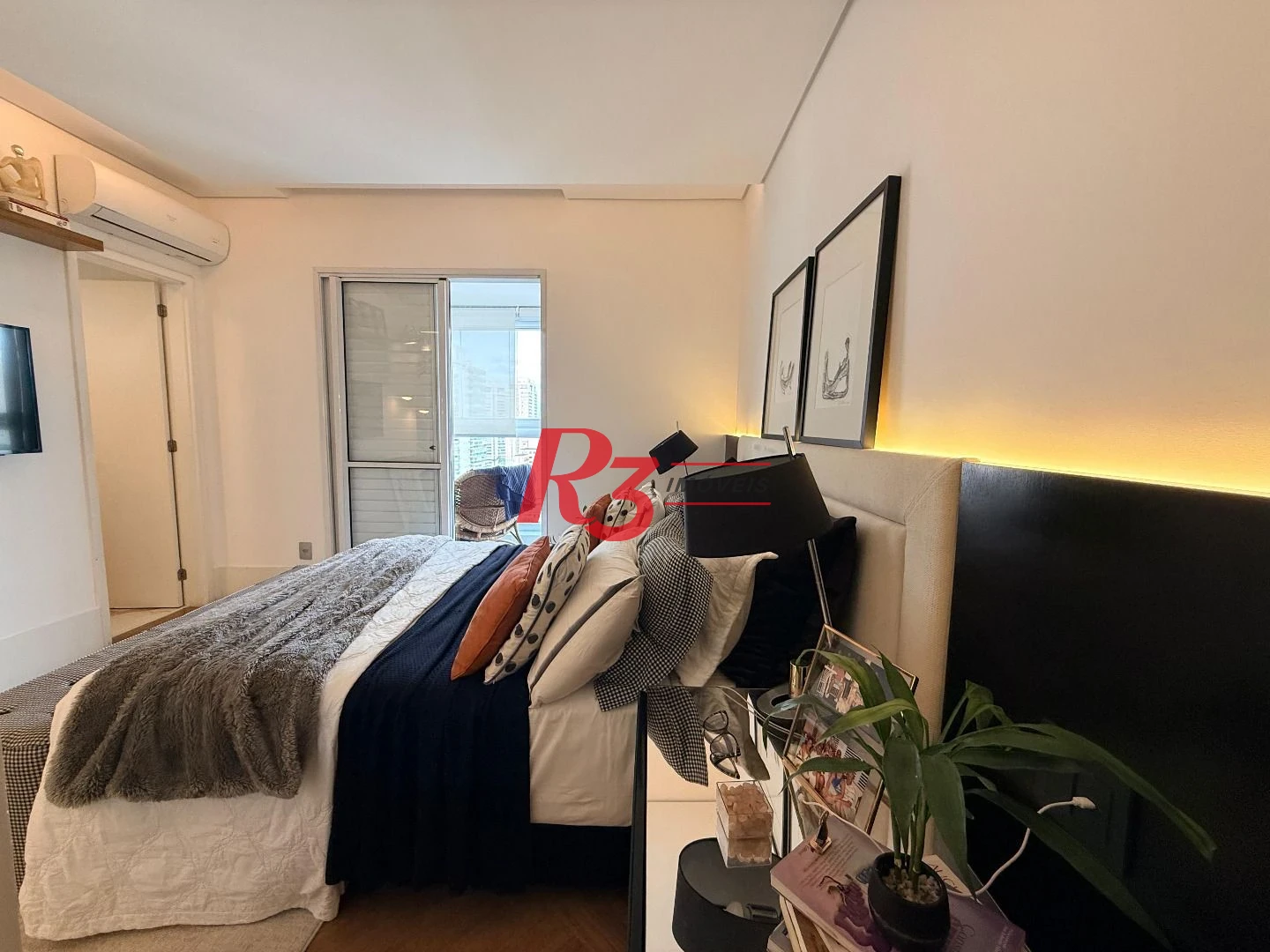 Apartamento com 2 dormitórios à venda, 114 m² por R$ 1.915.000,00 - Pompéia - Santos/SP