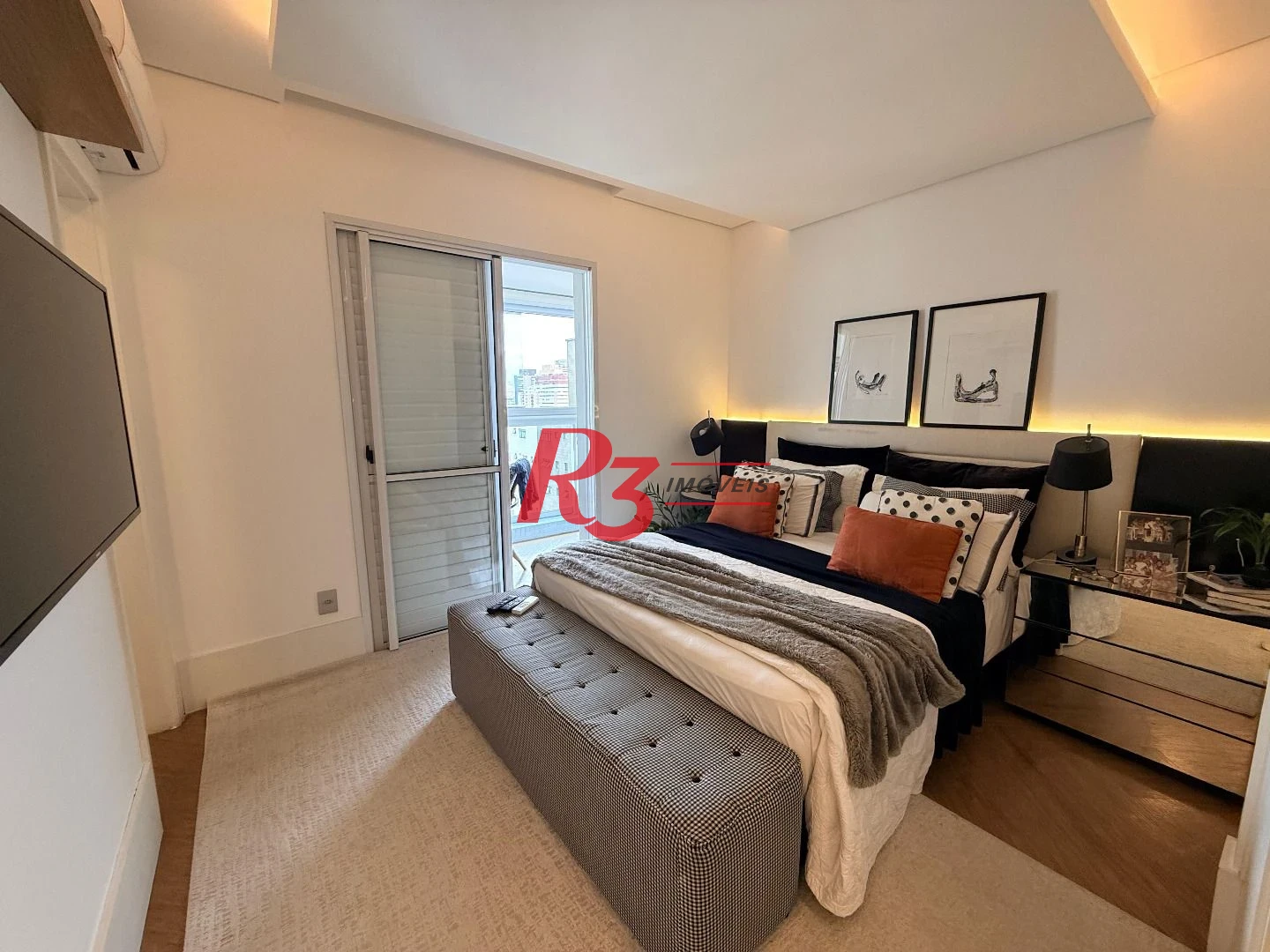 Apartamento com 2 dormitórios à venda, 114 m² por R$ 1.915.000,00 - Pompéia - Santos/SP