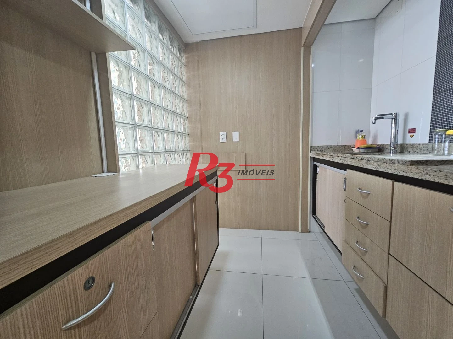 Apartamento com 2 dormitórios à venda, 60 m² por R$ 850.000,00 - Boqueirão - Santos/SP