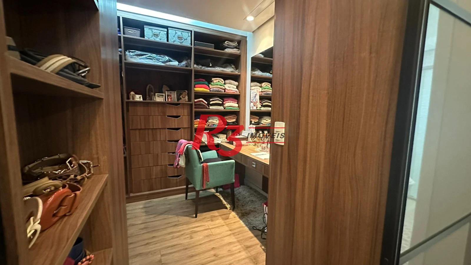Apartamento com 3 dormitórios à venda, 159 m² por R$ 2.500.000,00 - Gonzaga - Santos/SP