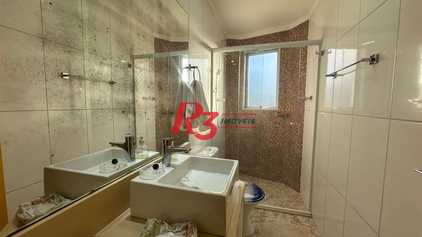 Apartamento com 3 dormitórios à venda, 115 m² por R$ 745.000,00 - Campo Grande - Santos/SP