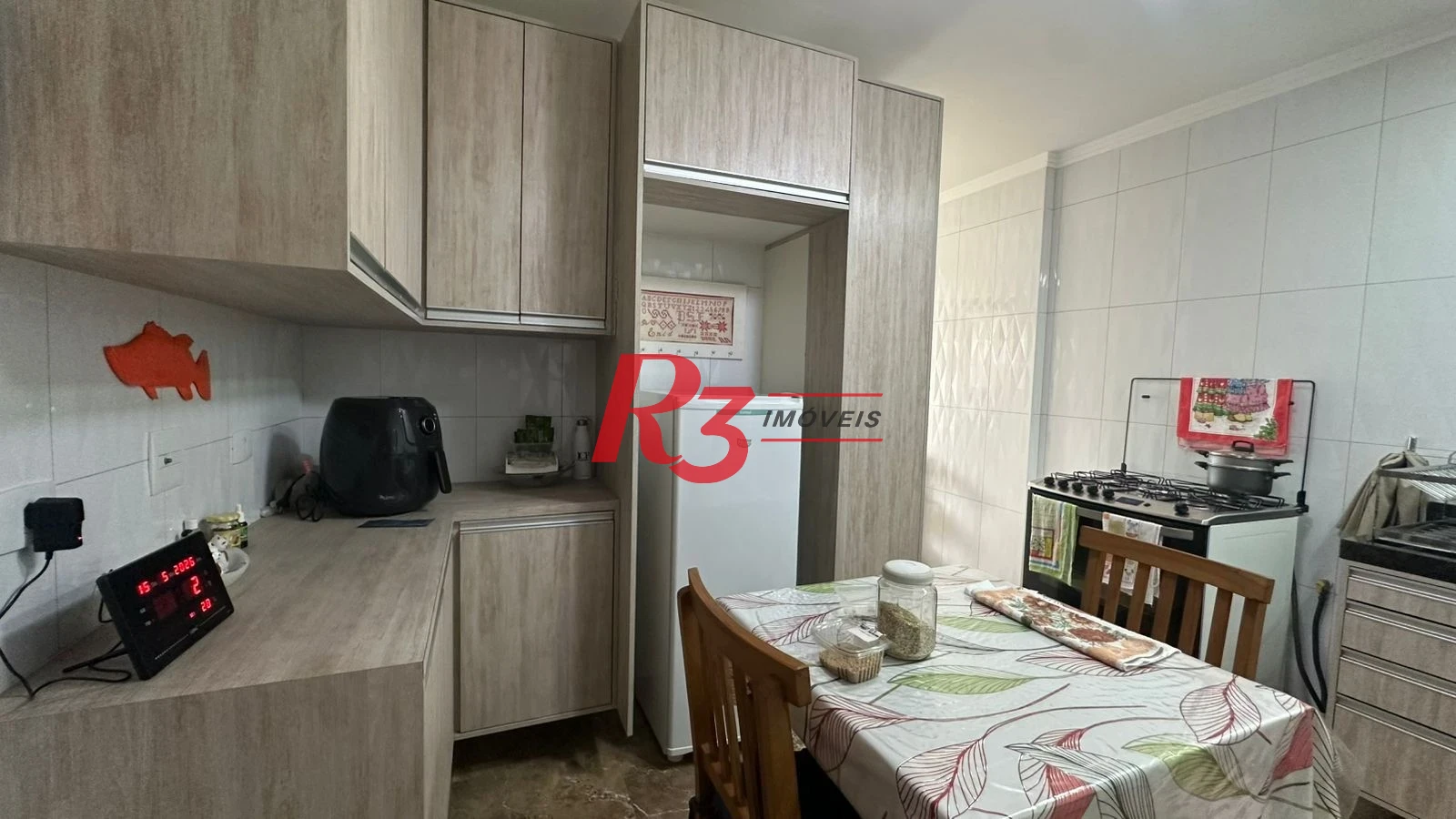 Apartamento com 3 dormitórios à venda, 115 m² por R$ 745.000,00 - Campo Grande - Santos/SP