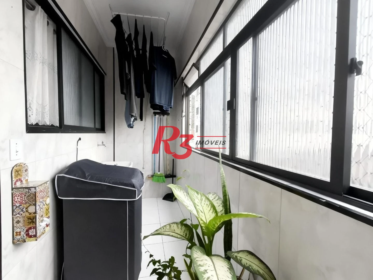 Apartamento com 2 dormitórios à venda, 120 m² por R$ 650.000,00 - Marapé - Santos/SP