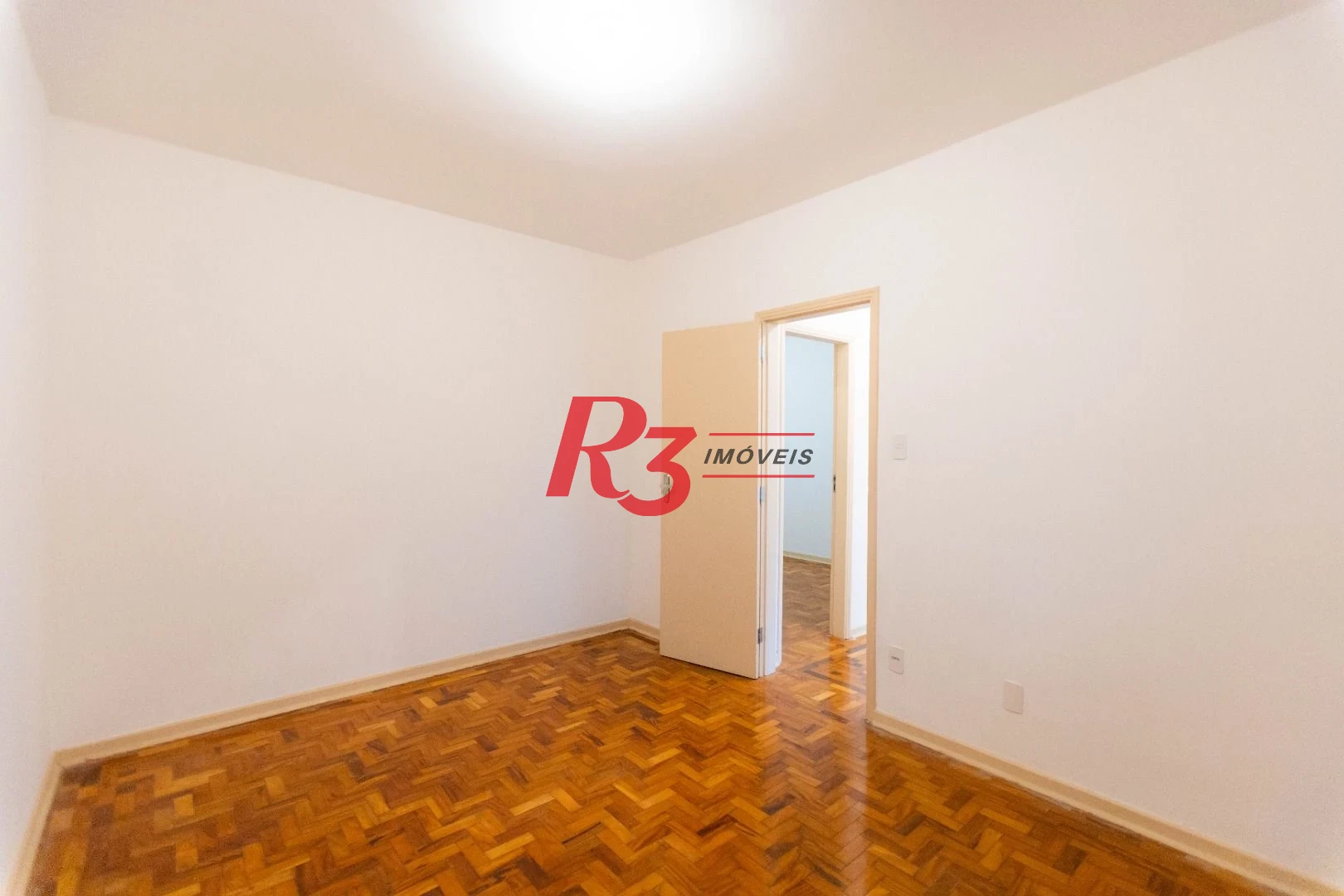 Apartamento com 2 dormitórios à venda, 78 m² por R$ 630.000,00 - Gonzaga - Santos/SP