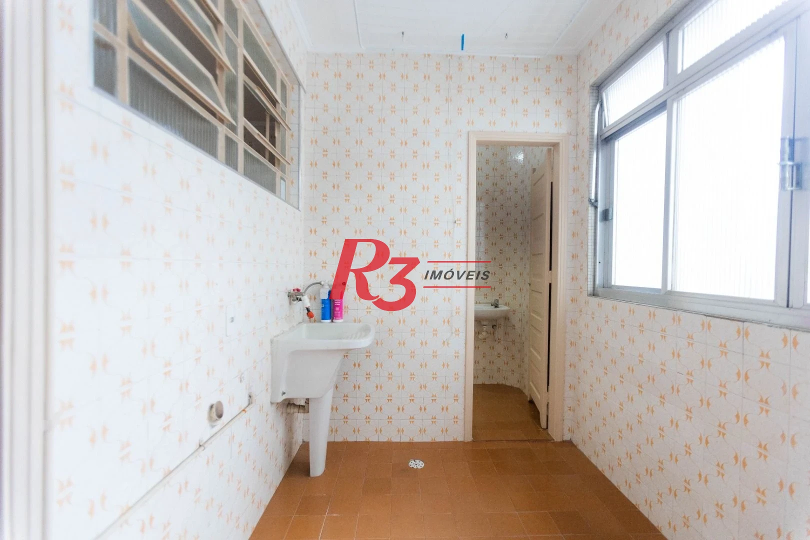 Apartamento com 2 dormitórios à venda, 78 m² por R$ 630.000,00 - Gonzaga - Santos/SP