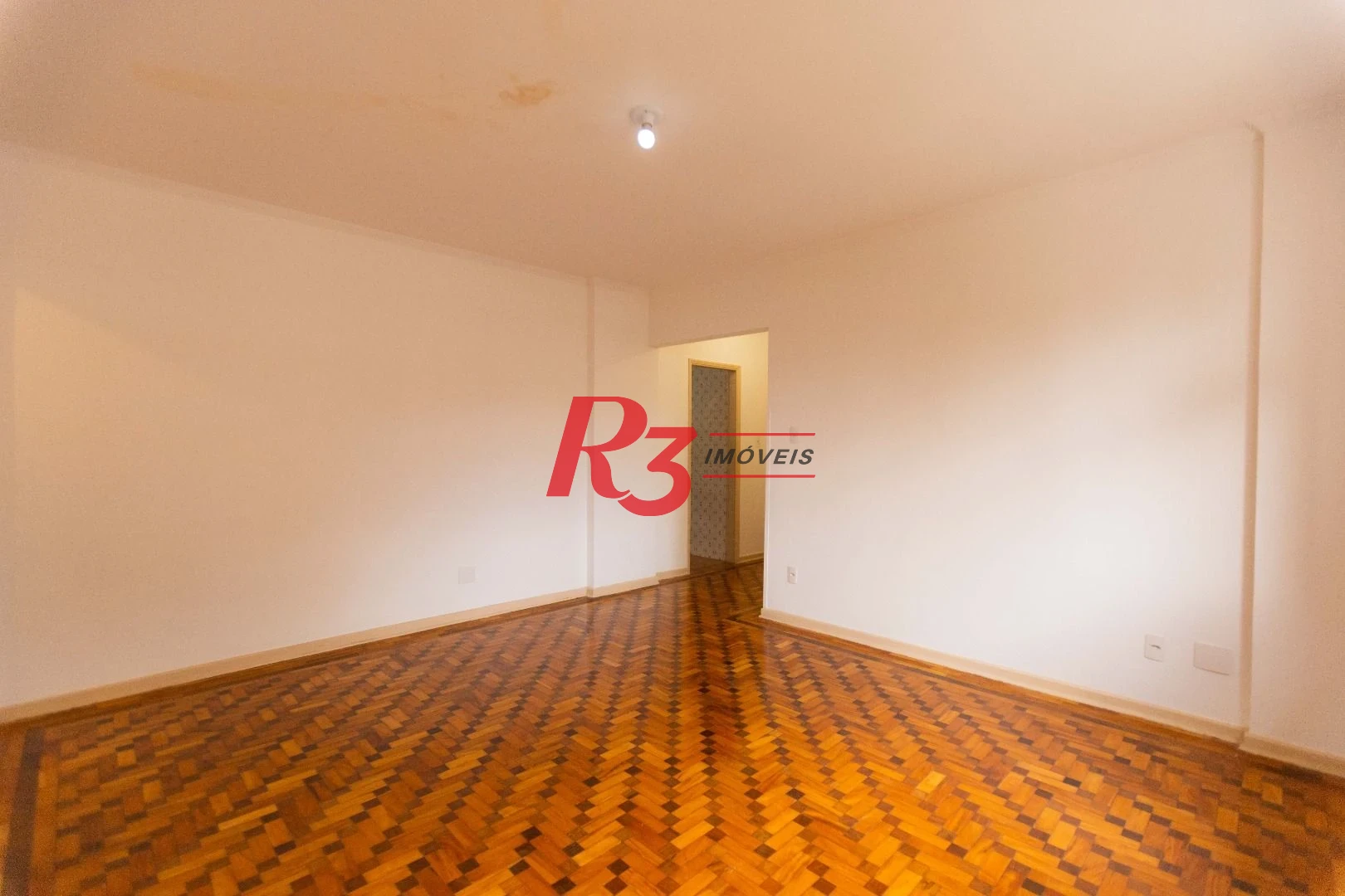 Apartamento com 2 dormitórios à venda, 78 m² por R$ 630.000,00 - Gonzaga - Santos/SP