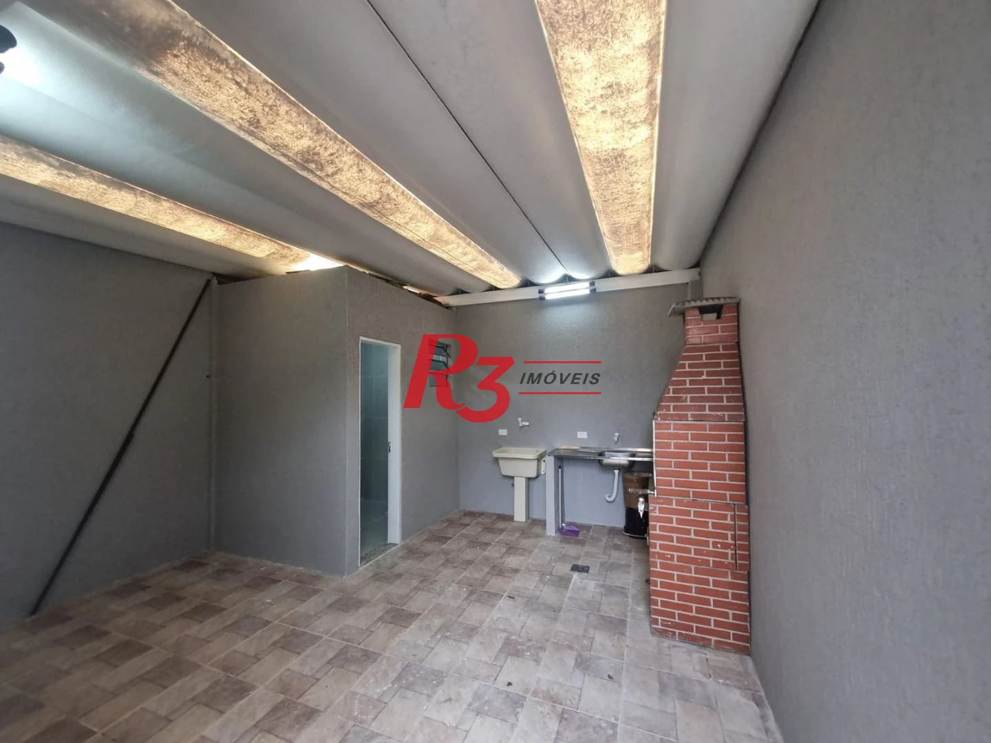 Casa com 3 dormitórios à venda, 150 m² por R$ 532.000,00 - Vila São Jorge - São Vicente/SP