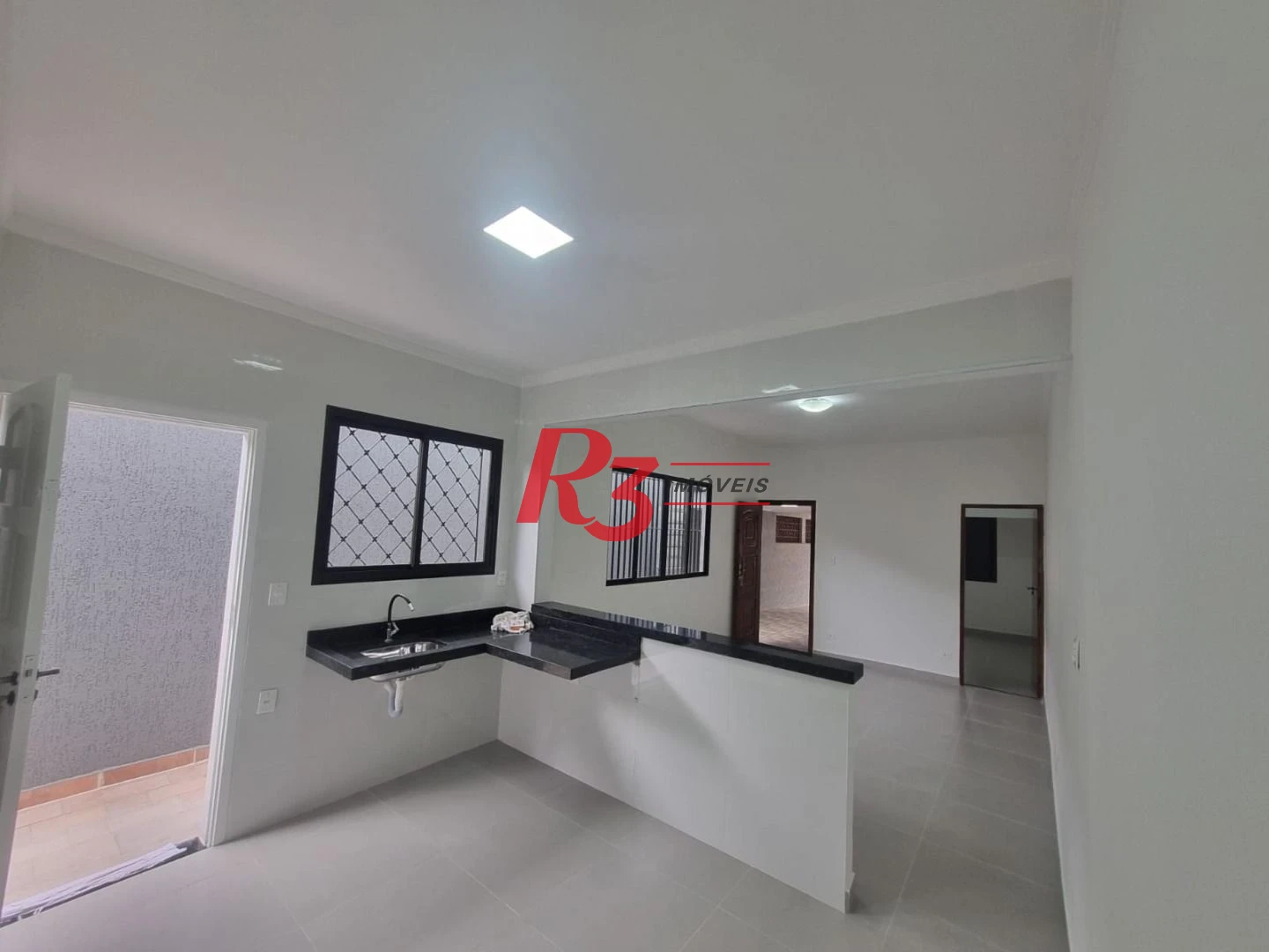 Casa com 3 dormitórios à venda, 150 m² por R$ 532.000,00 - Vila São Jorge - São Vicente/SP