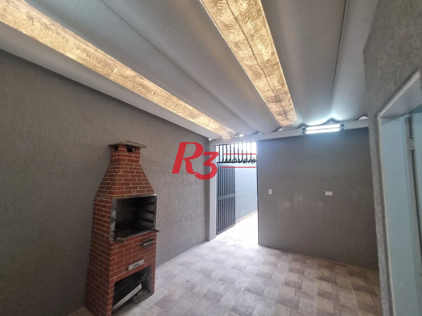 Casa com 3 dormitórios à venda, 150 m² por R$ 532.000,00 - Vila São Jorge - São Vicente/SP