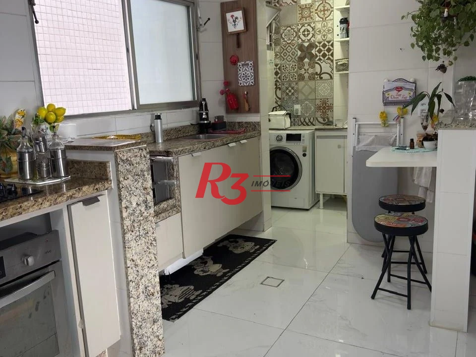 Apartamento com 3 dormitórios à venda, 111 m² por R$ 695.000,00 - Gonzaga - Santos/SP
