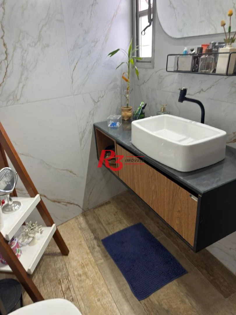 Apartamento com 3 dormitórios à venda, 111 m² por R$ 695.000,00 - Gonzaga - Santos/SP