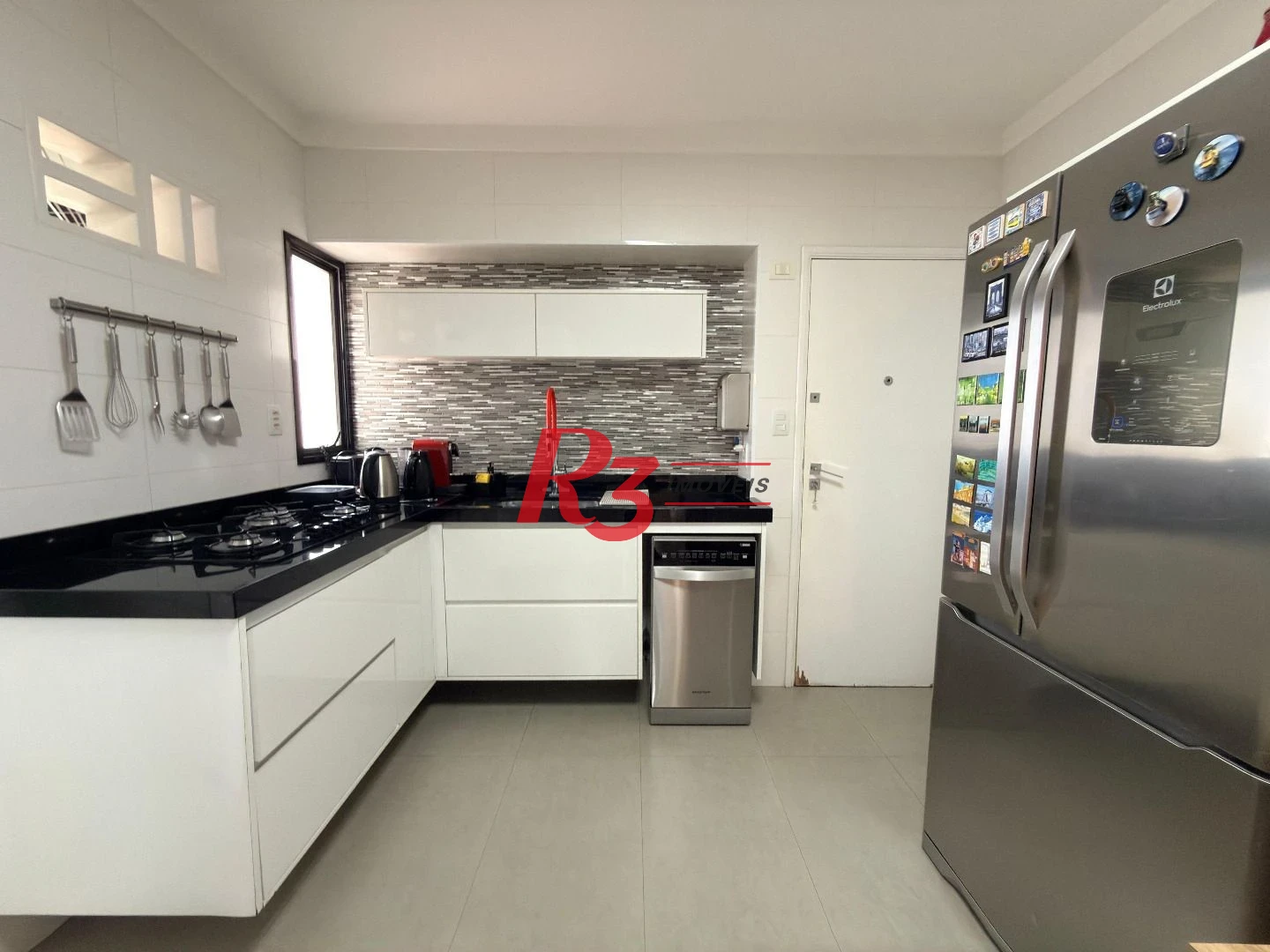 Apartamento com 3 dormitórios à venda, 122 m² por R$ 1.350.000,00 - Pompéia - Santos/SP
