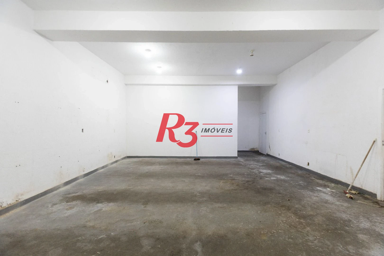 Terreno para alugar, 470 m² por R$ 13.500/mês - Macuco - Santos/SP