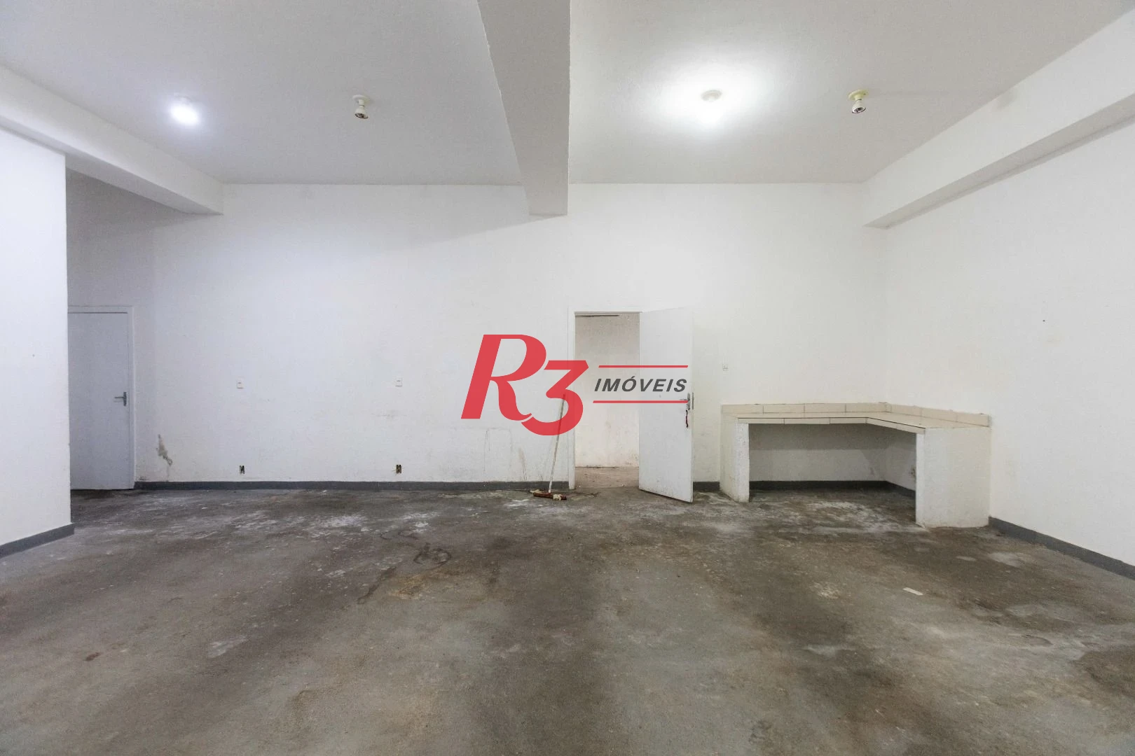 Terreno para alugar, 470 m² por R$ 13.500/mês - Macuco - Santos/SP