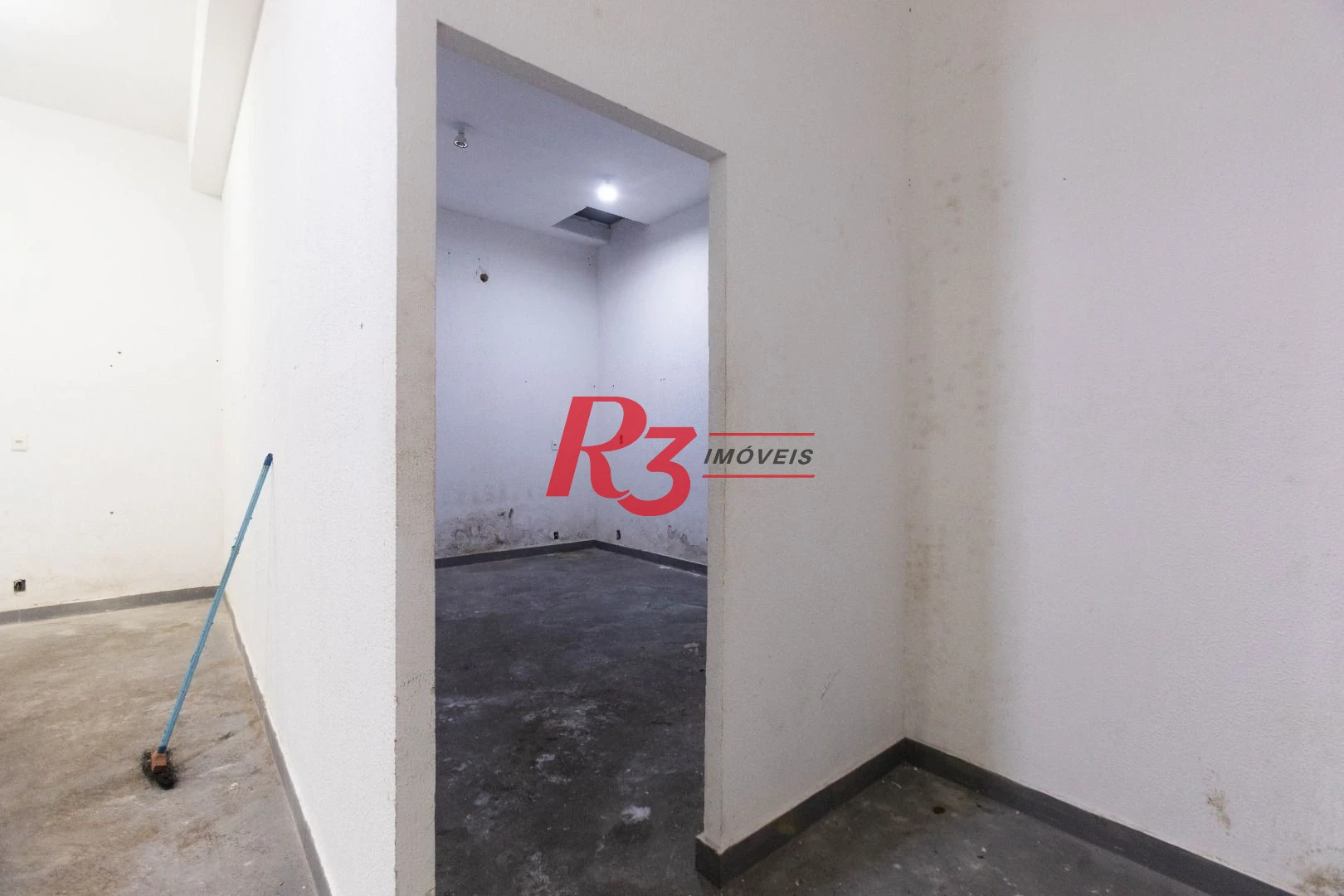 Terreno para alugar, 470 m² por R$ 13.500/mês - Macuco - Santos/SP