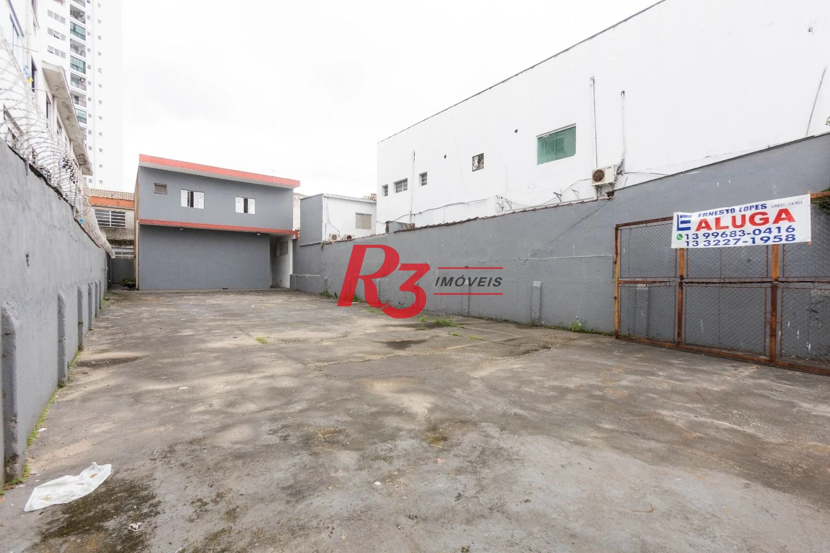 Terreno para alugar, 470 m² por R$ 13.500/mês - Macuco - Santos/SP